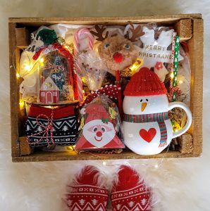 Read more about the article D.I.Y Christmas Gift Box